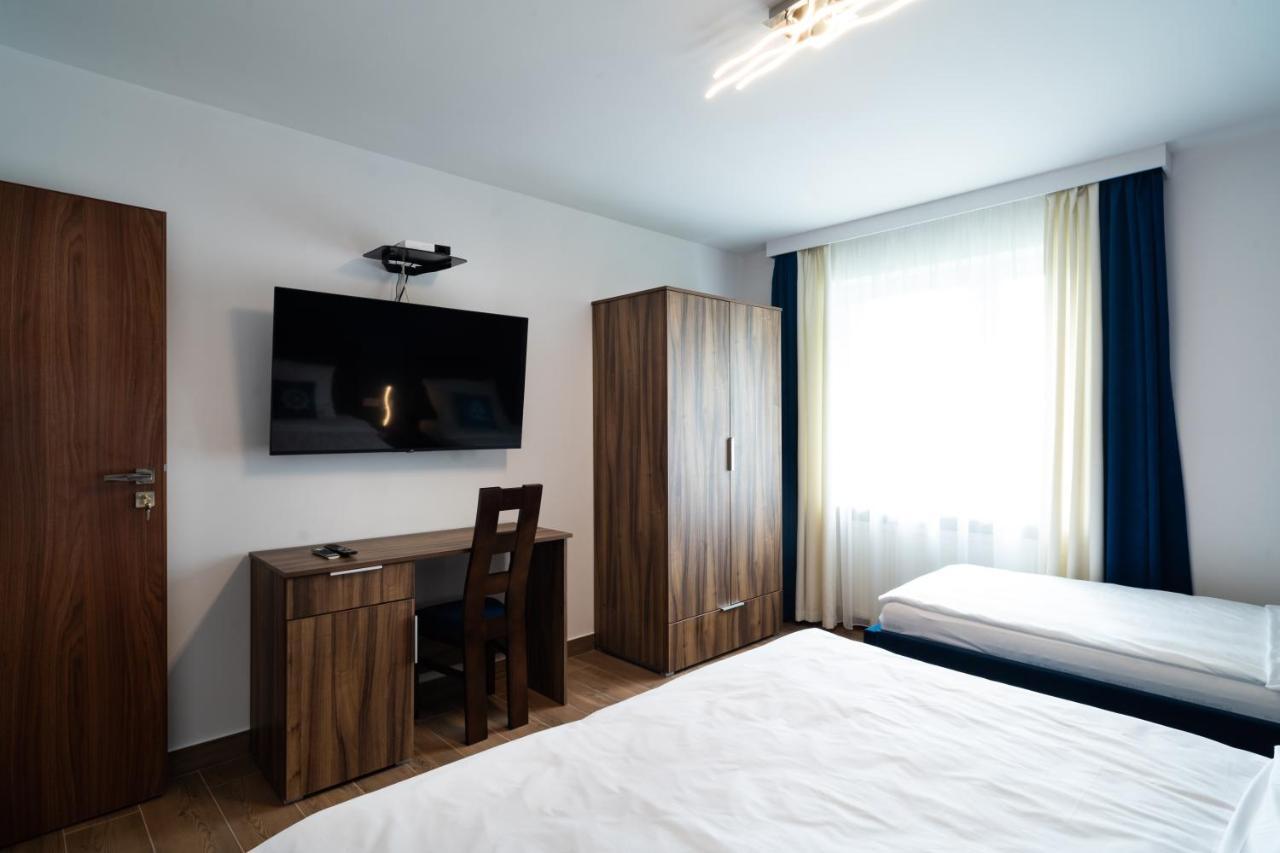 Apartament Zielony Przyladek Brwinow エクステリア 写真