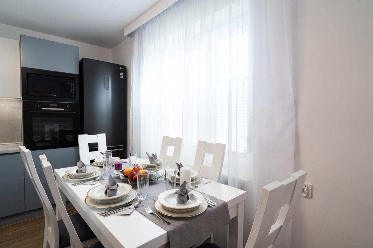 Apartament Zielony Przyladek Brwinow エクステリア 写真