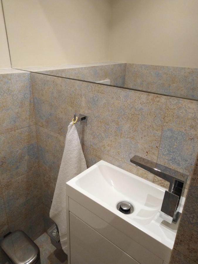 Apartament Zielony Przyladek Brwinow エクステリア 写真